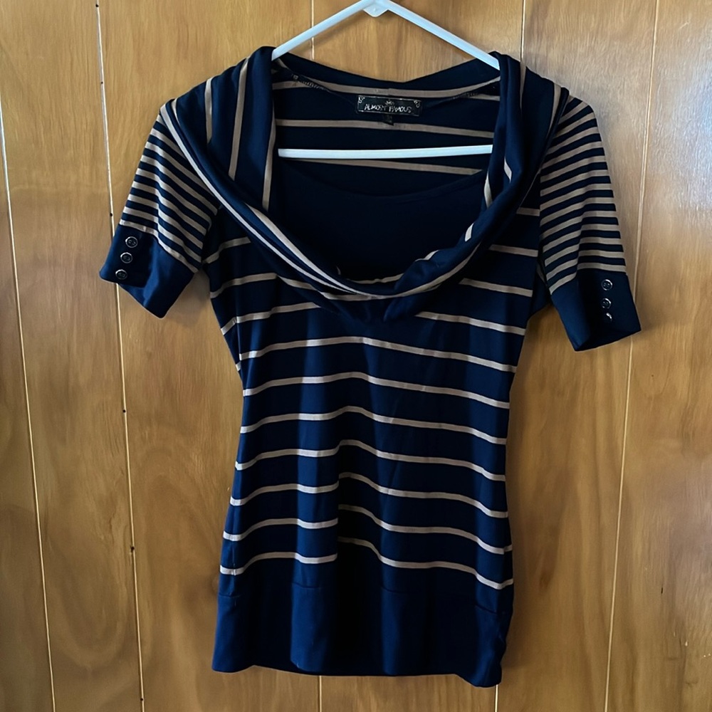 💙Blue & Tan stripped top / Size Small / Brand _ Almost Famous 🩶